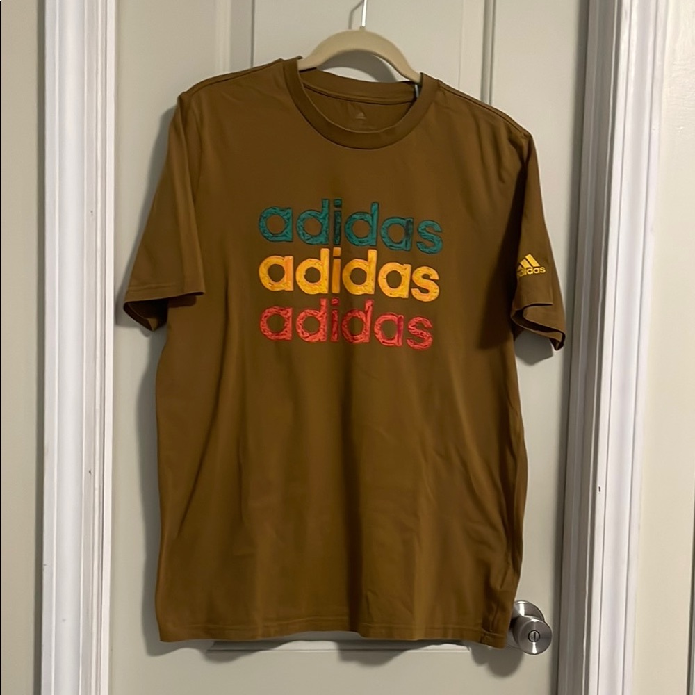 Adidas Brown Short Sleeve Tee with Bold Logo Sz M